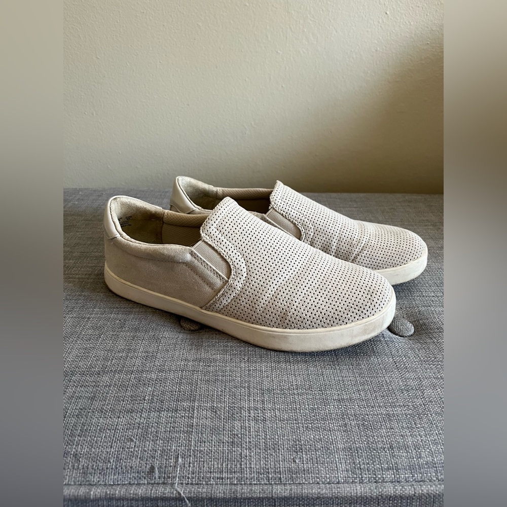 Dr. Scholl's Women's Light Grey Slip-On Sneakers